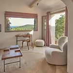 Casa Penisula 5*
