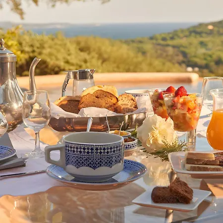 Casa Penisula Bed & Breakfast