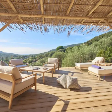 Casa Penisula Bed & Breakfast