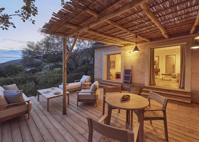 Casa Penisula Bed & Breakfast