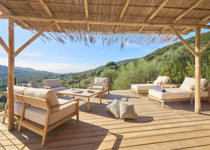 Casa Penisula Bed & Breakfast